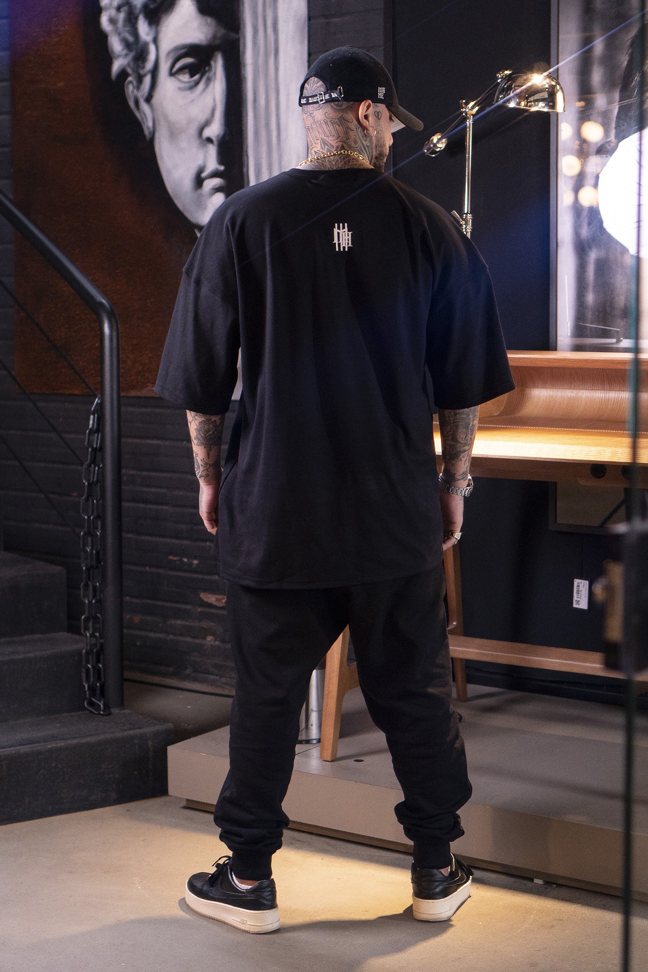 camiseta mahe over fierce black