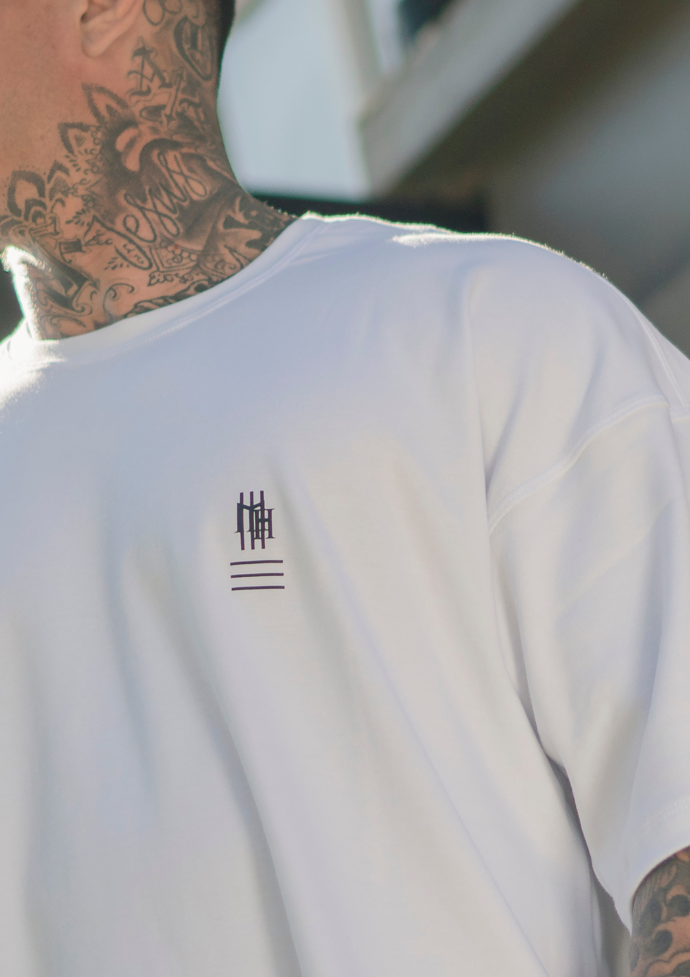 camiseta mahe over white lock