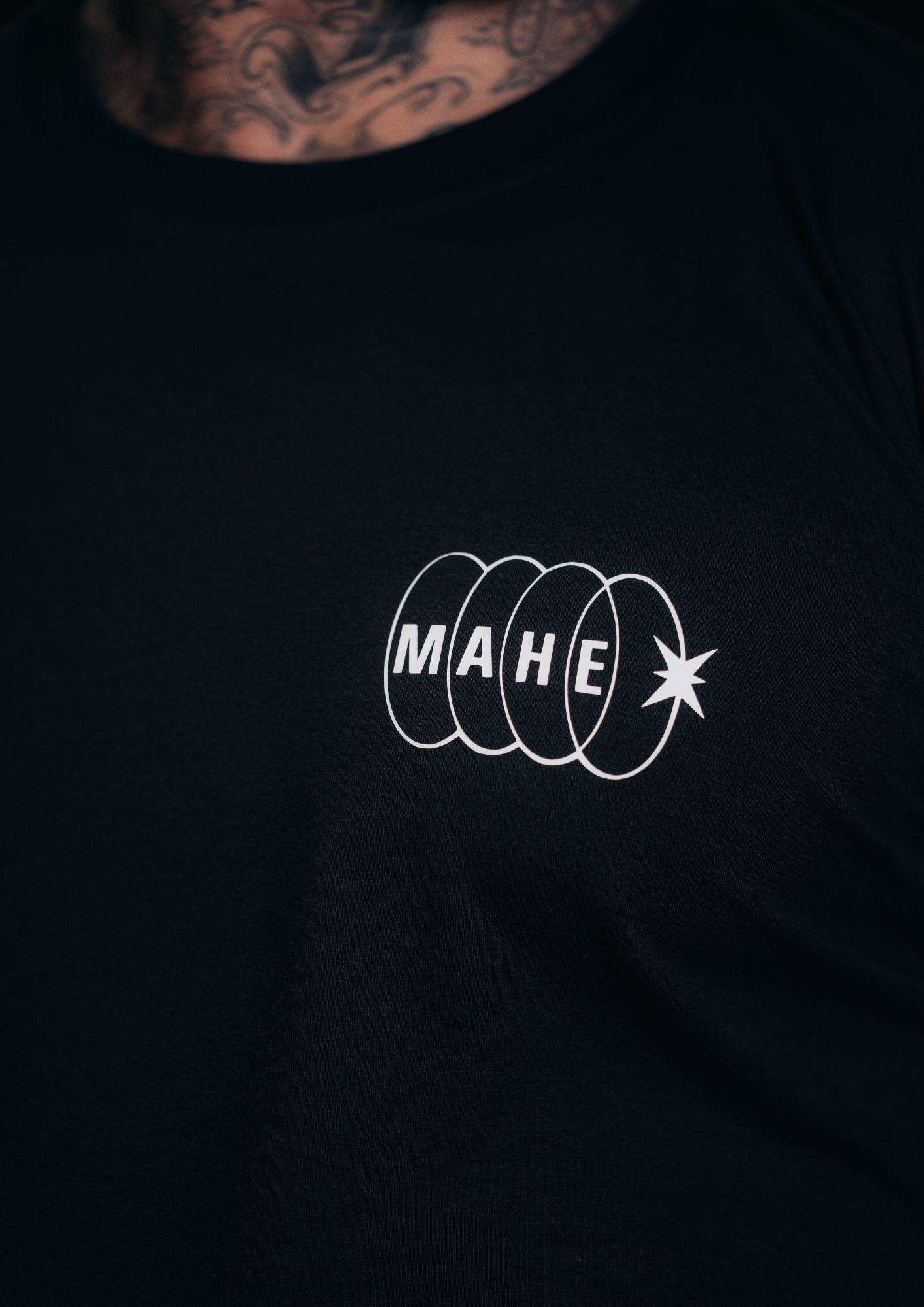 manga longa mahe star black