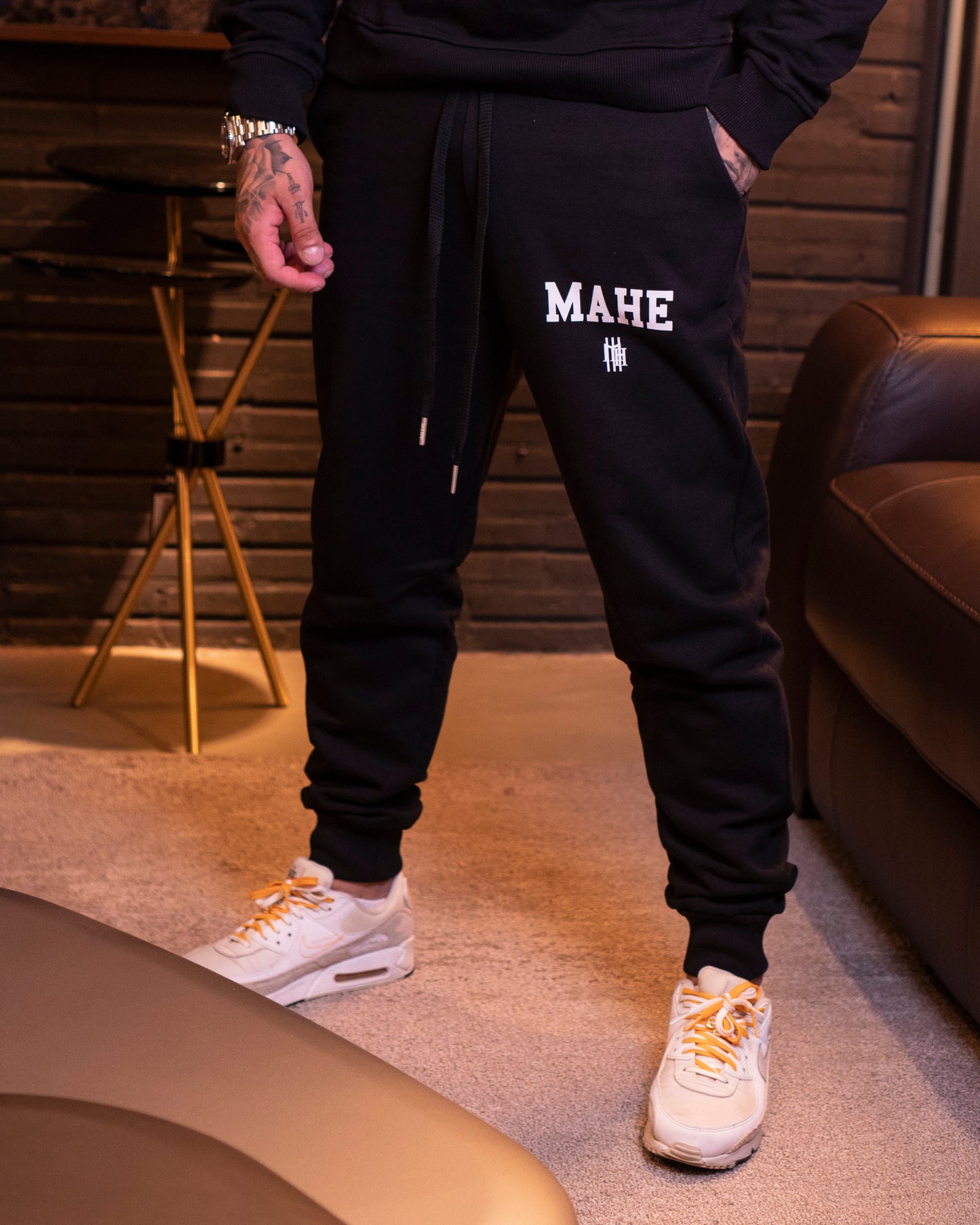 calça mahe over black dogma