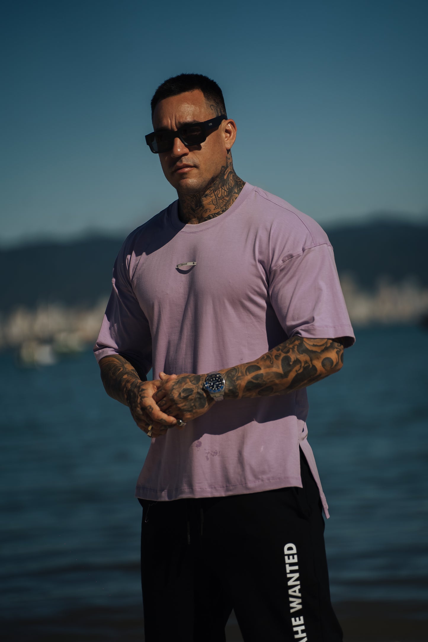 camiseta mahe oversize spray paint lavander