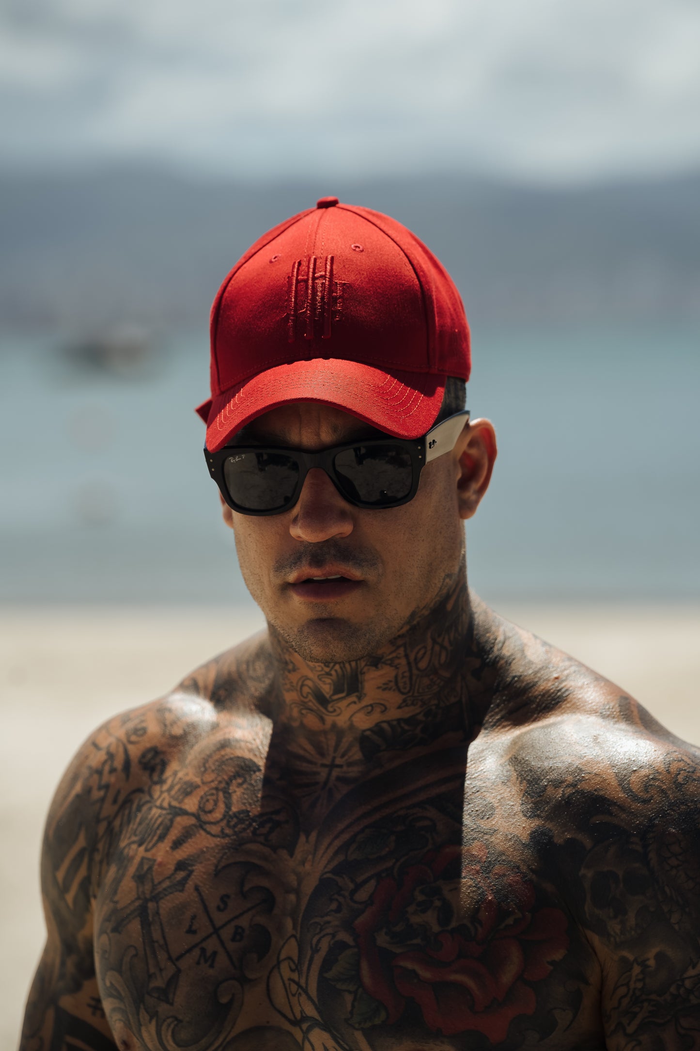 cap mahe red knight