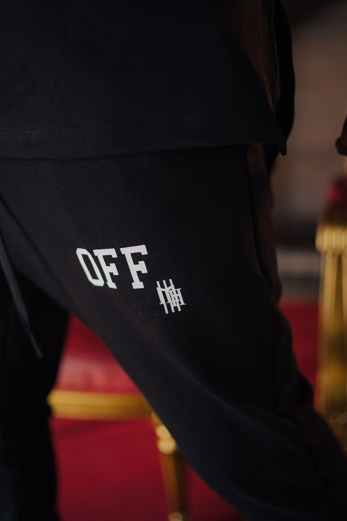 calça mahe off black