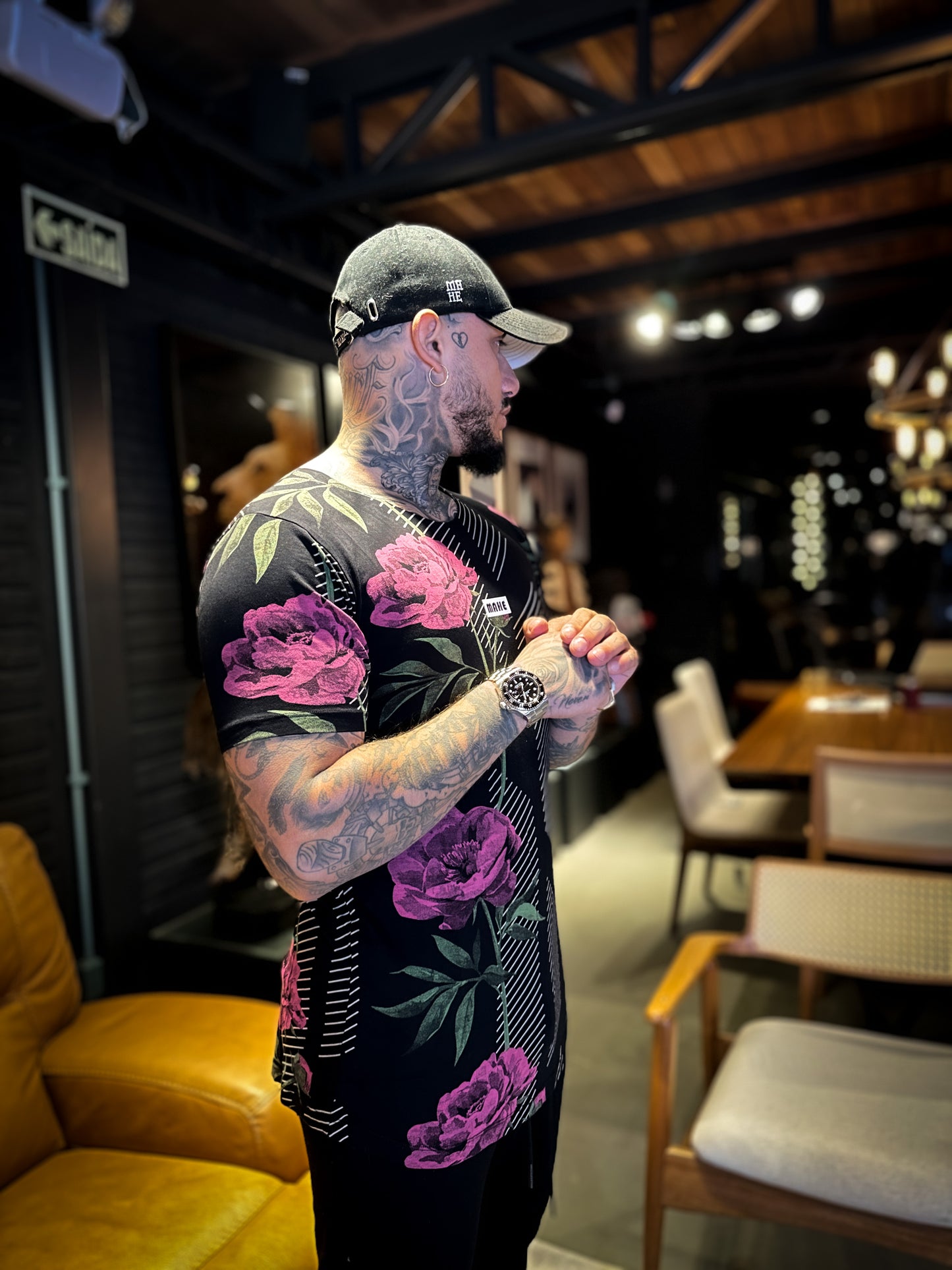 camiseta mahe rose flowers