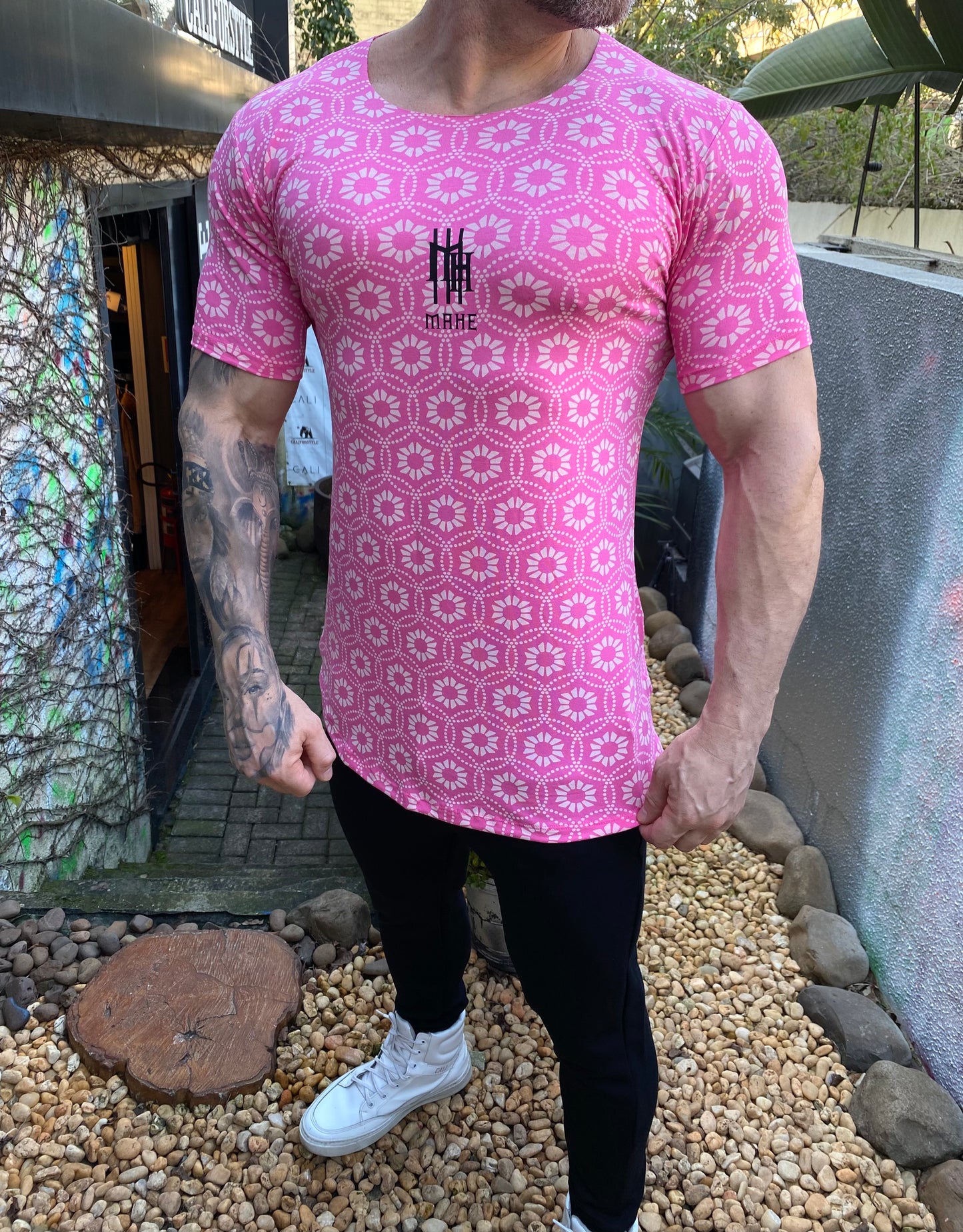 camiseta mahe pink flowers