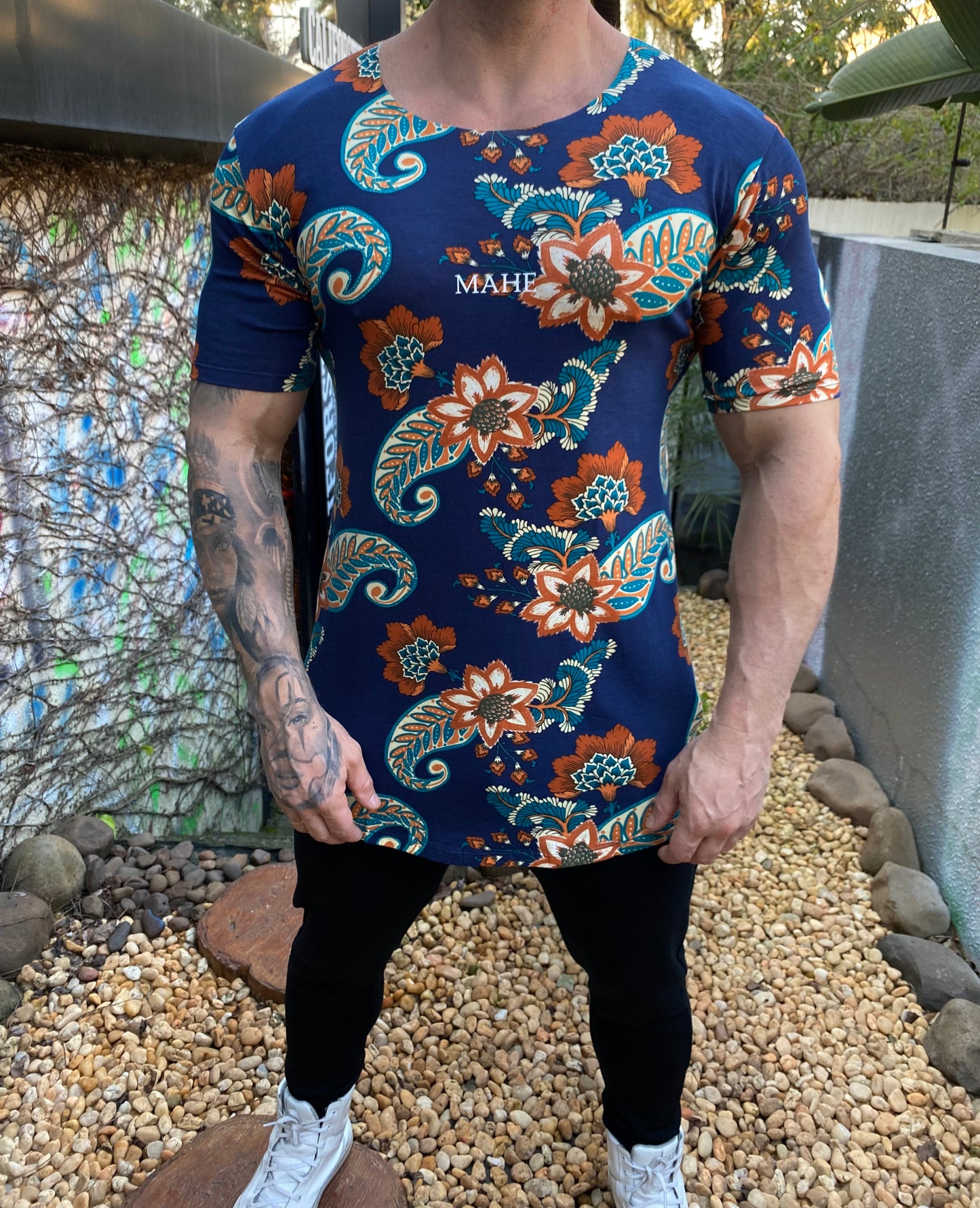 camiseta mahe flowers