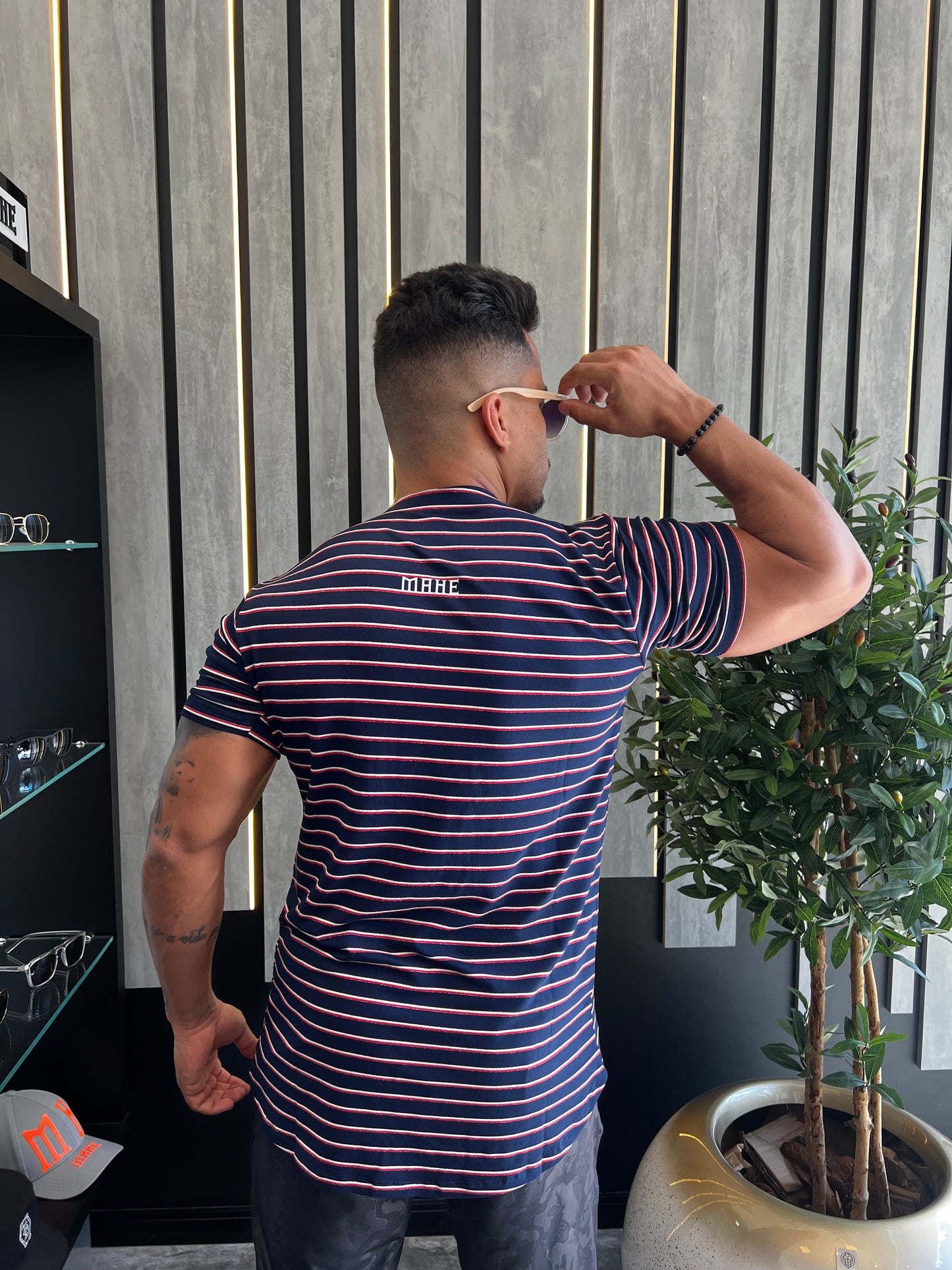 camiseta mahe classic medallion
