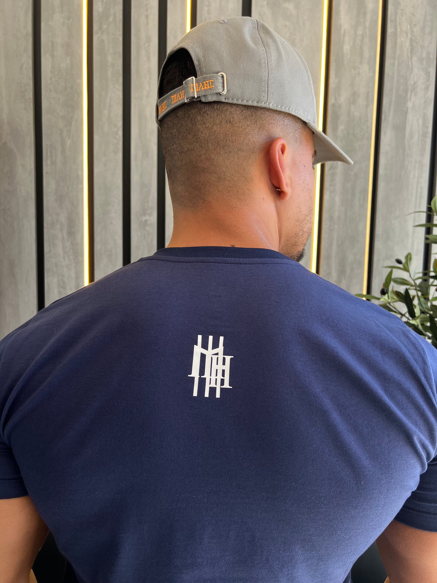 camiseta mahe neon blue