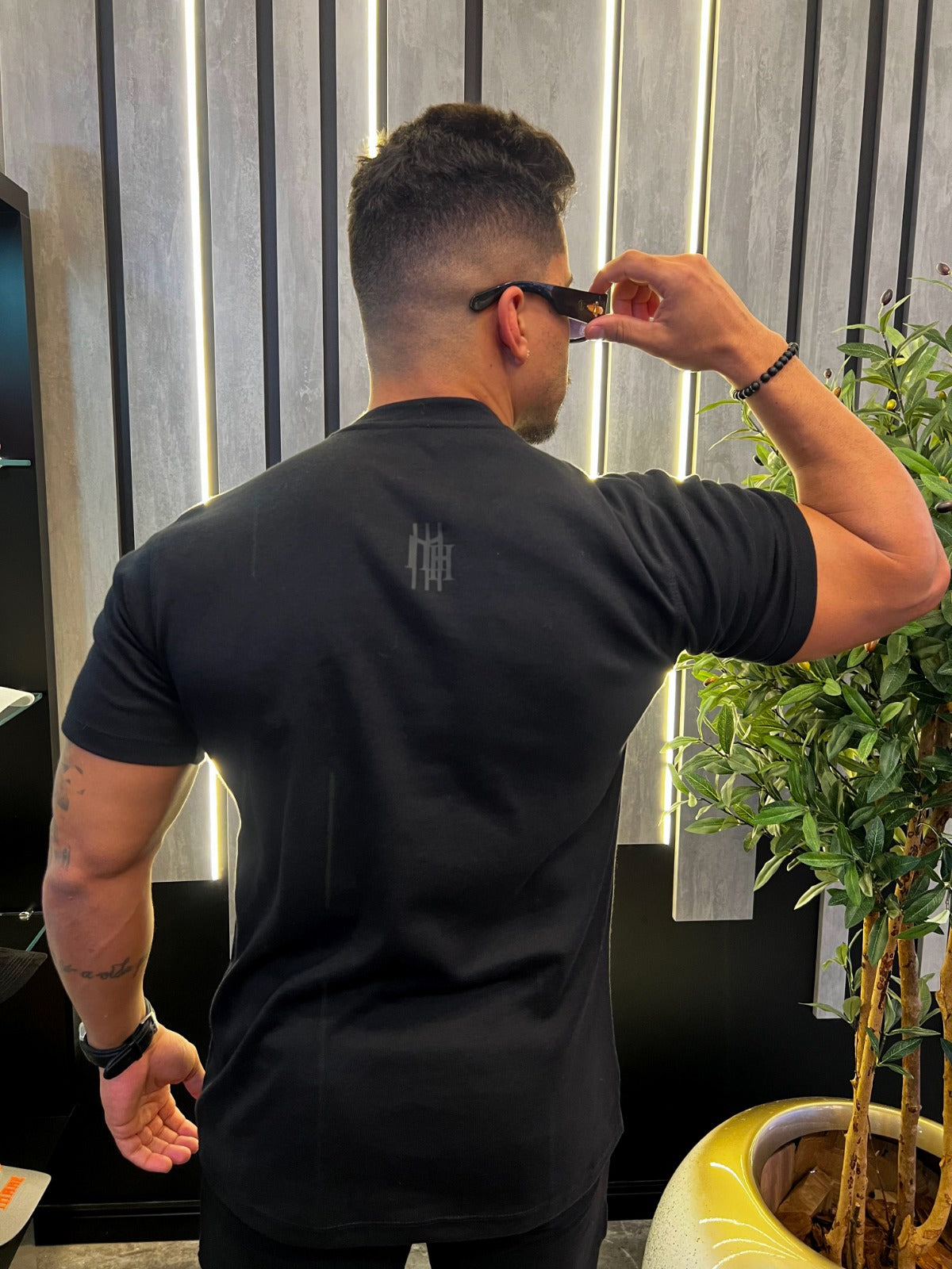 camiseta mahe maybach black