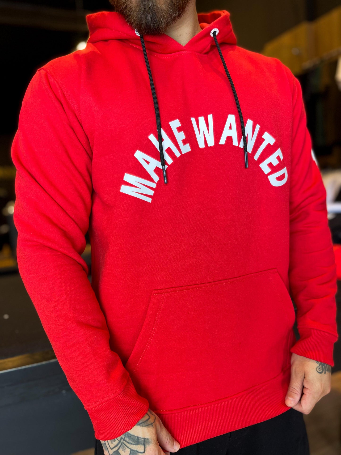 canguru mahe rounded red