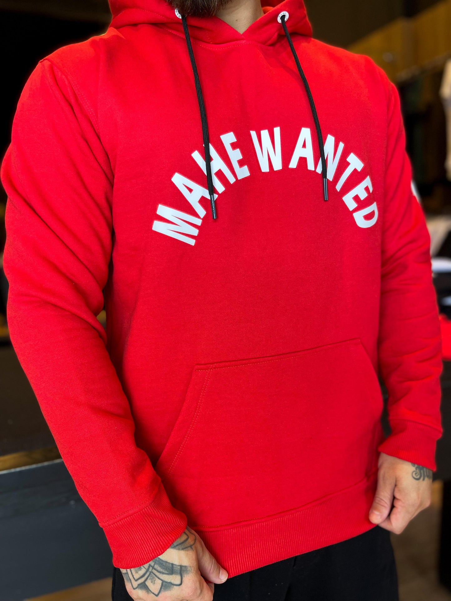canguru mahe rounded red