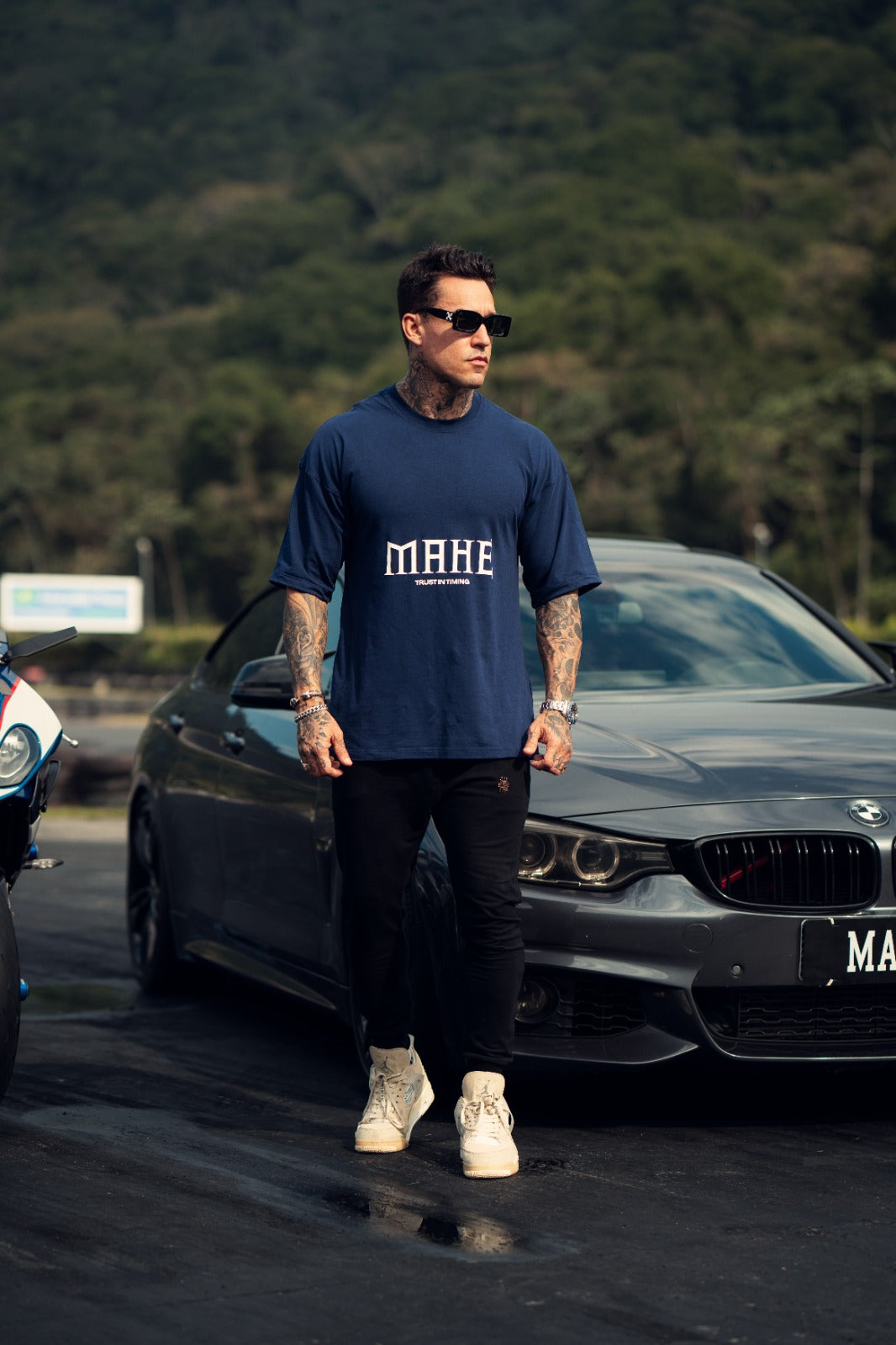 camiseta mahe over trust in timing blue