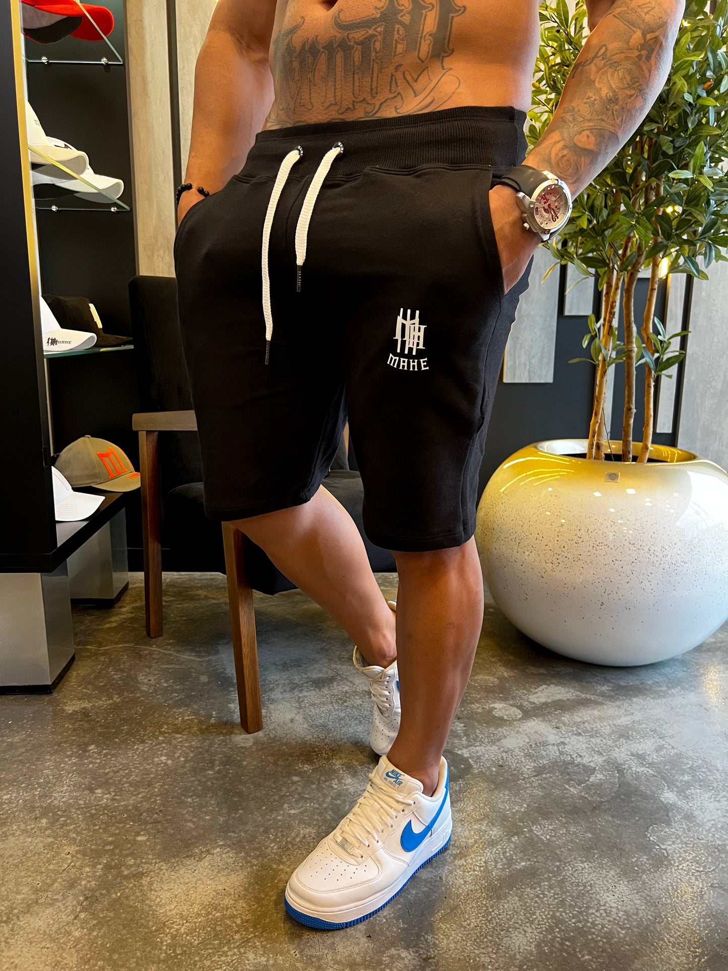 bermuda mahe black clue