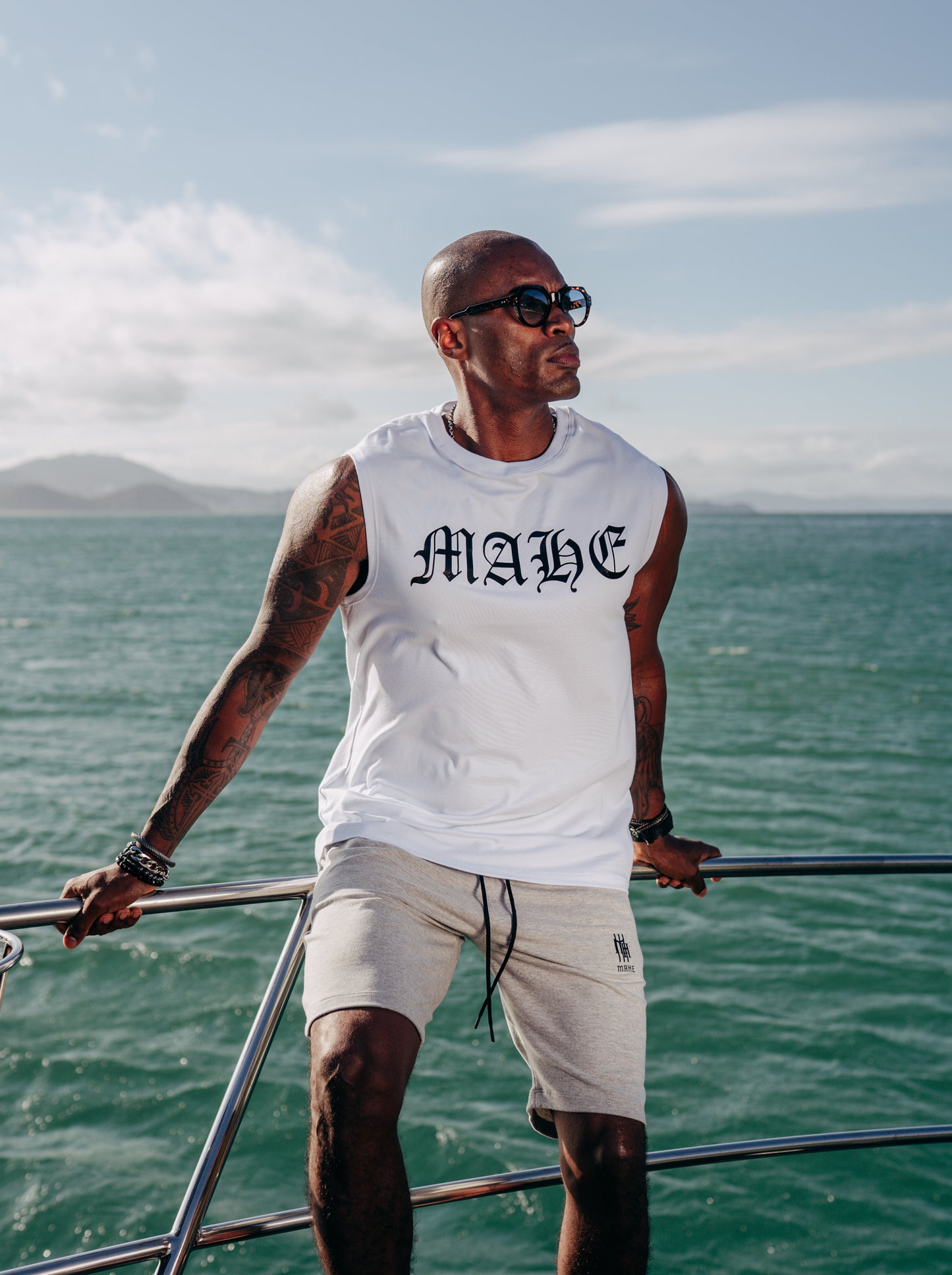 regata mahe white ship