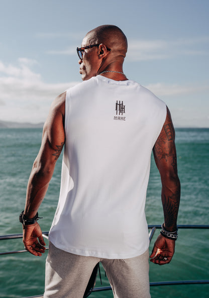 Regata Mahe White Ship