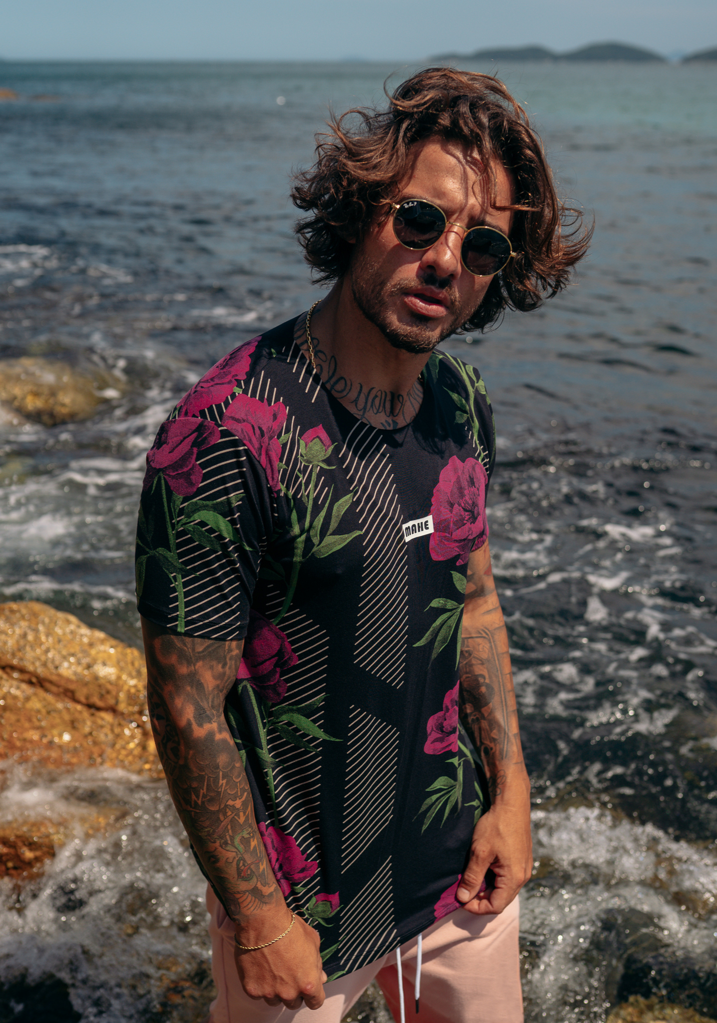 camiseta mahe rose flowers