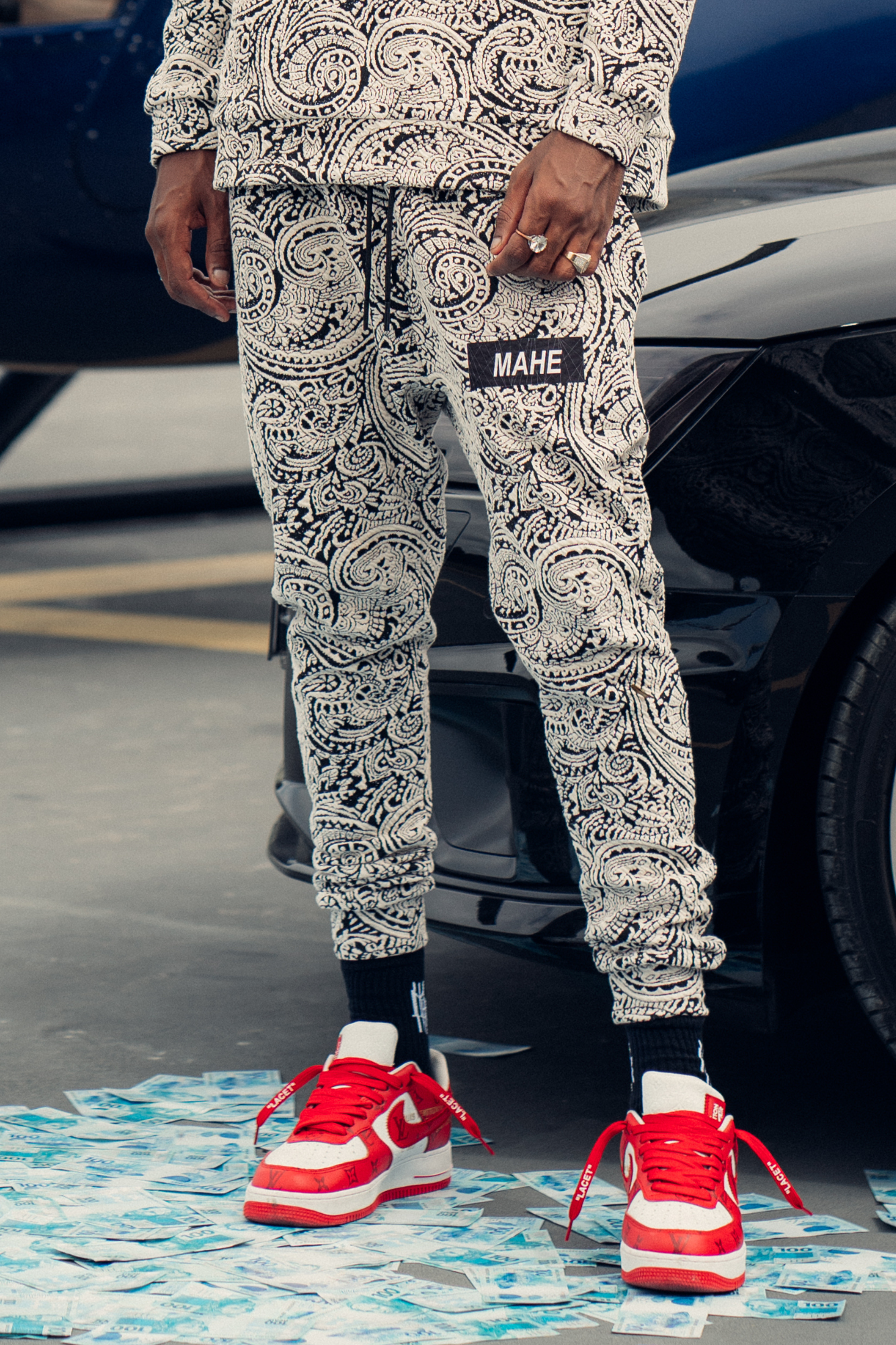 calça mahe black covenant