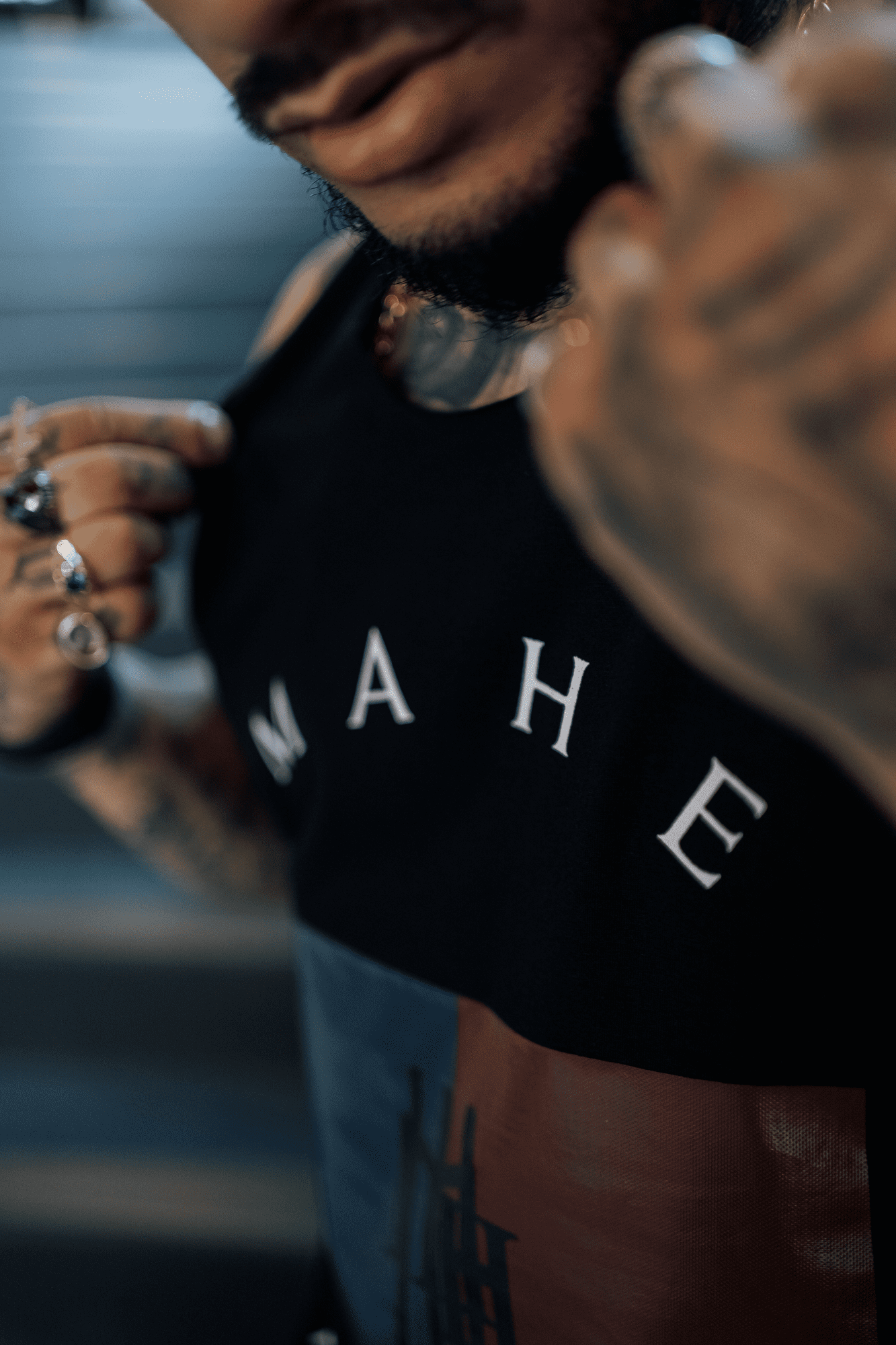 regata mahe flag black