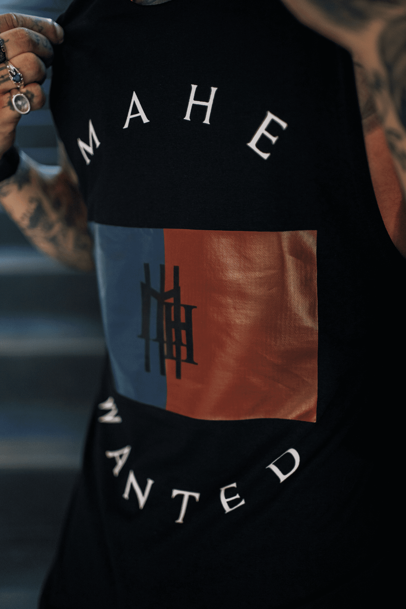 regata mahe flag black