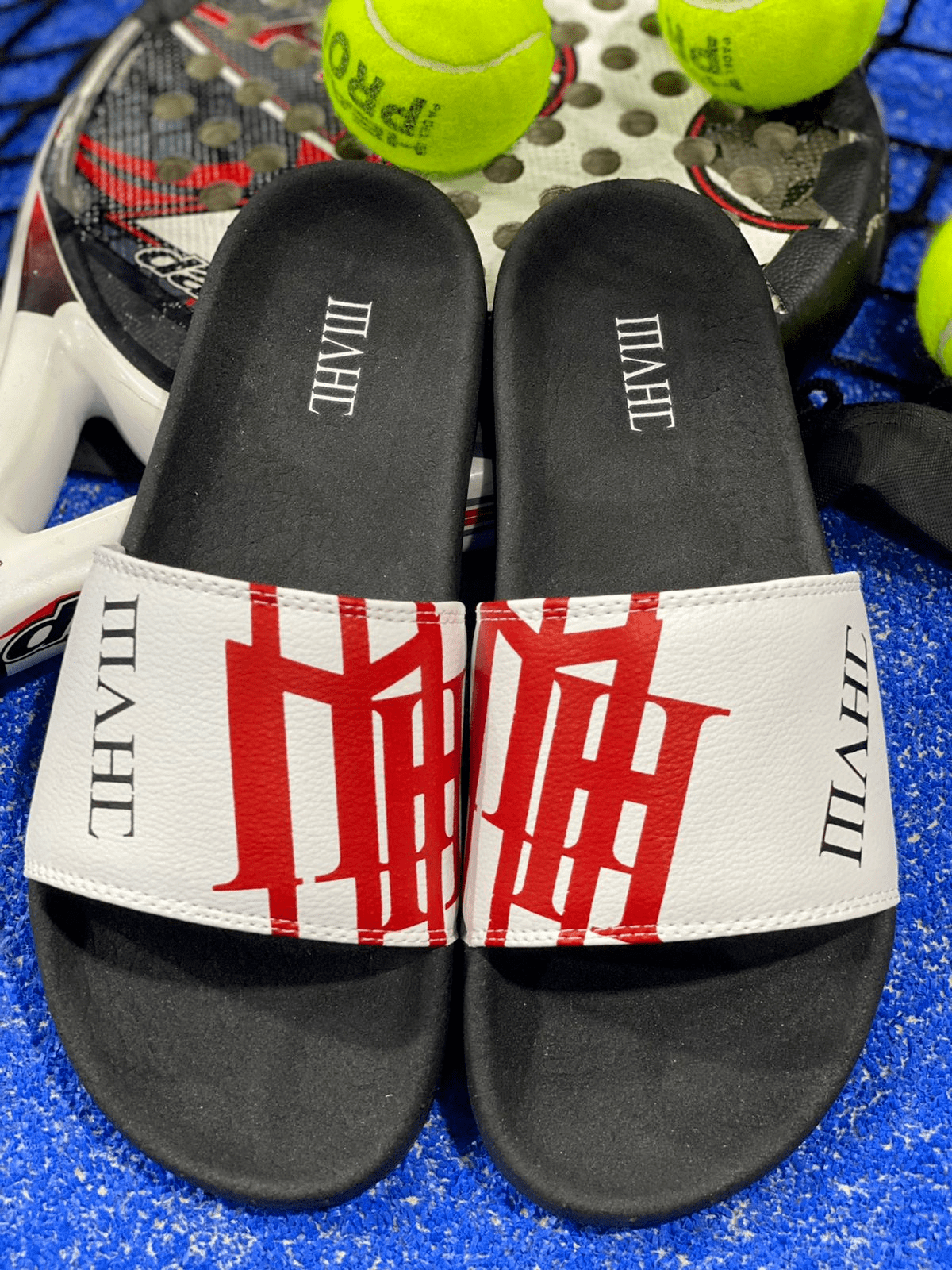 chinelo mahe multi black